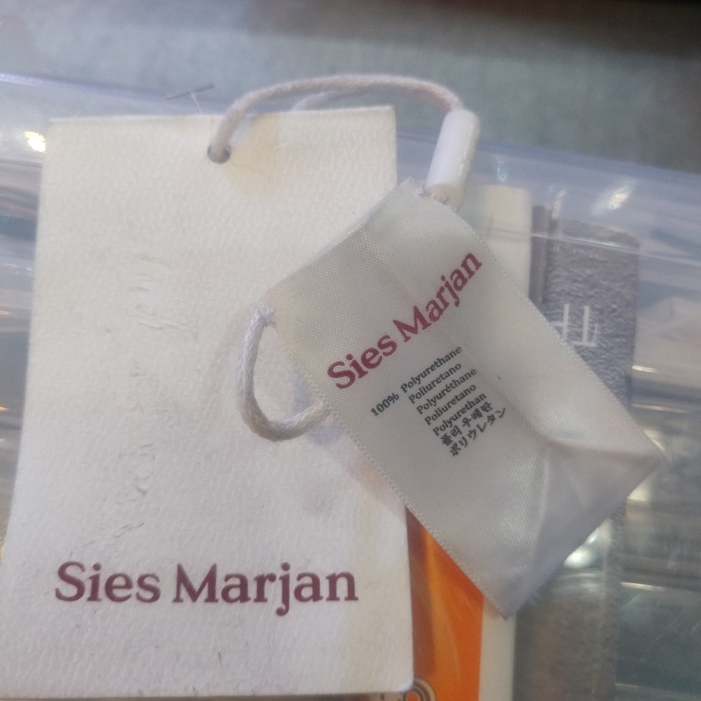 Sies Marjan extra photos